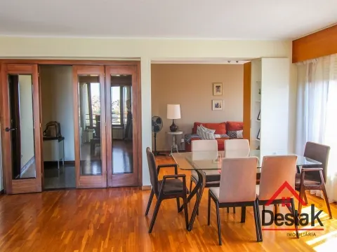 Apartamento T3 + 1 em Vila Nova de Gaia