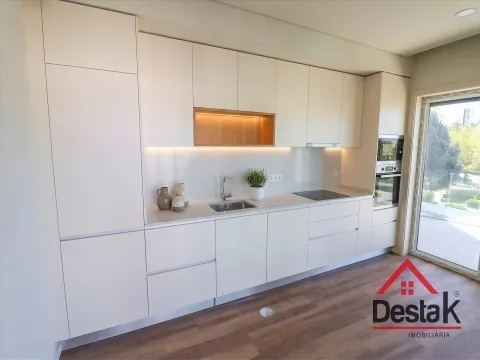 Apartamento T3+2 Duplex Novo