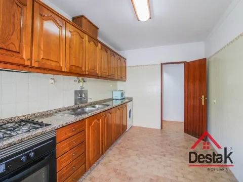 Apartamento T3, para venda no centro de São Pedro do Sul