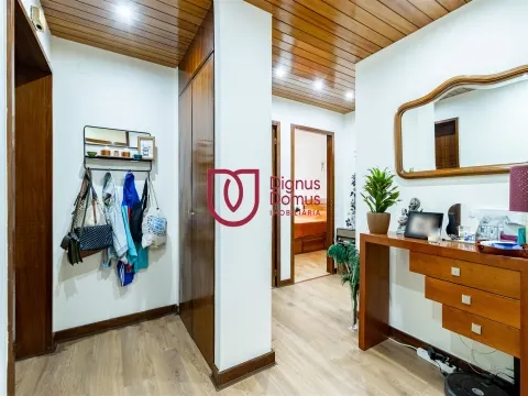 Apartamento T2 com box em Ermesinde