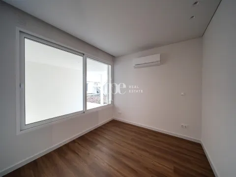 Apartamento T1 novo inserido no empreendimento Vila Flor Gallery