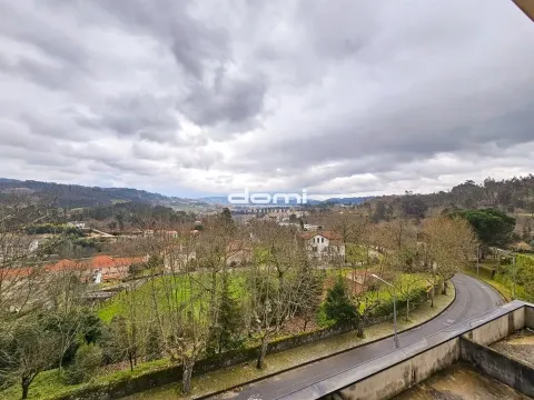 Apartamento T3, nas Termas de São Pedro do Sul