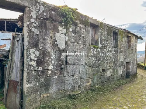 Quinta com 33.250 m² em Tabuadelo – São Pedro do Sul