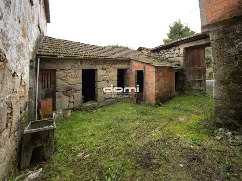 Moradia com Elevado Potencial | Várzea – São Pedro do Sul