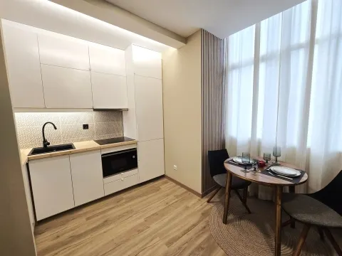 Apartamento/Escritório Remodelado Próximo ao Polo Universitário e Hospital São João