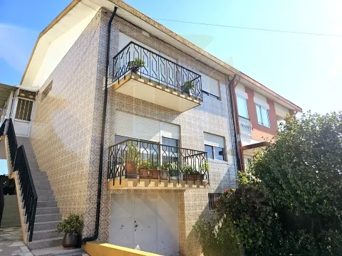  Moradia Bifamiliar em Propriedade Total &#124; Custoias, Matosinhos