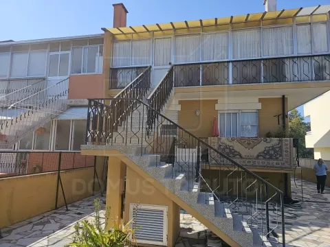  Moradia Bifamiliar em Propriedade Total &#124; Custoias, Matosinhos