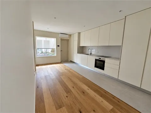 APARTAMENTO T1 NOVO COM TERRAÇO PRIVADO | A 300 METROS DA PRAIA | JUNTO AO METRO