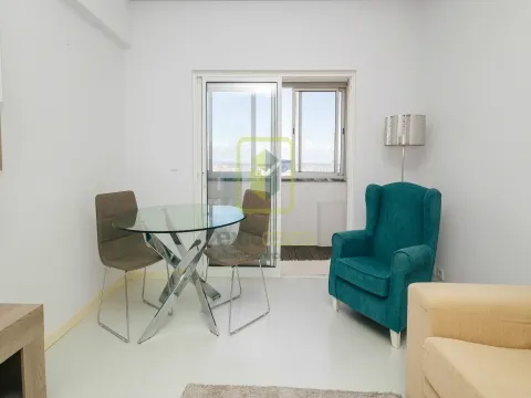 Apartamento T1 na Primeira Linha de Mar!