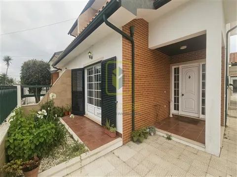 Moradia T4 a 5 Minutos da Praia da Barra