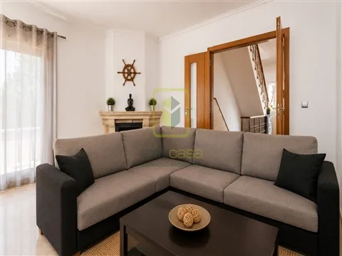 Moradia Geminada T3 com piscina, praia da Tamargueira