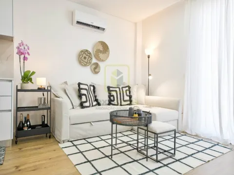 Apartamento T0 Transformado em T1 em Aveiro