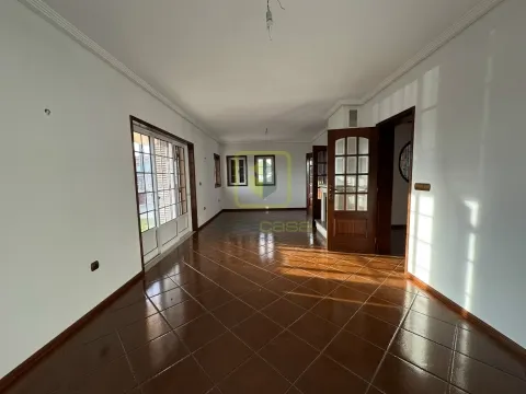 Moradia T6 + T0 em Cacia