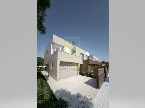Moradia T4 em Construção em Aveiro