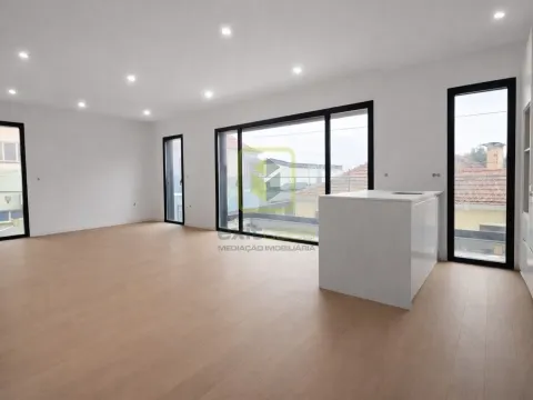 Apartamento T3 com Terraço em Aveiro