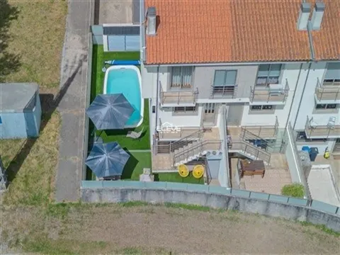Moradia Geminada T3