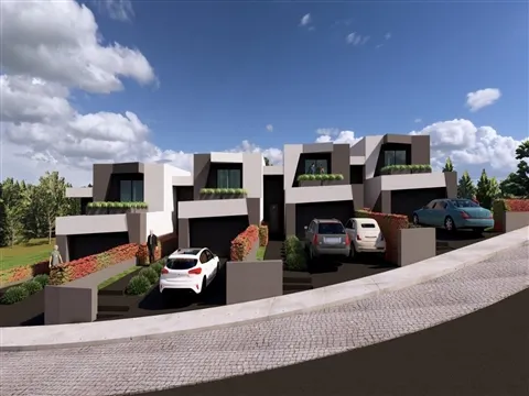 Moradia Geminada T3 Venda