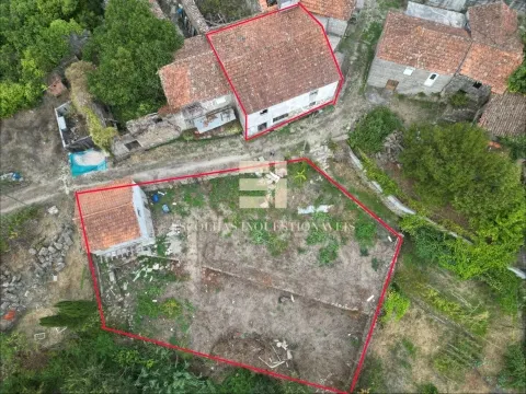 Moradia para restaurar com vista Rio Douro