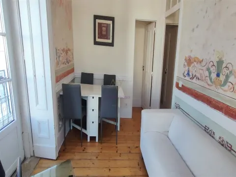 Bairro Alto, 2 bedroom apartment furnished and equipped