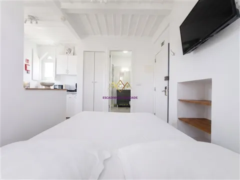 Studio furnished and equipped with River View, Bairro Alto, 5 min Chiado