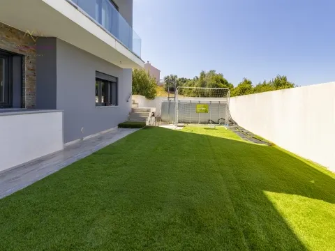 Unique villa in Santa Iria Azóia