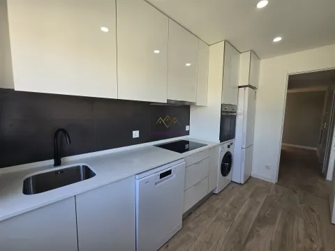 3 chambres à Odivelas entièrement rénovées