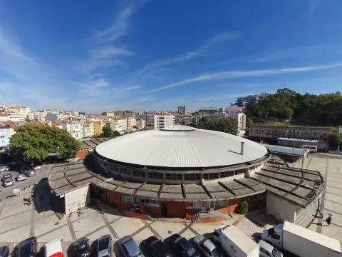 T2 para modernização junto ao Mercado de Benfica