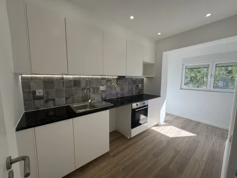 Apartamento T2 Remodelado em Alverca – Pronto a Entrar