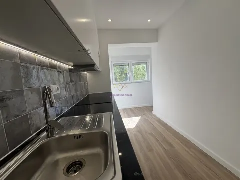 Apartamento T2 Remodelado em Alverca – Pronto a Entrar