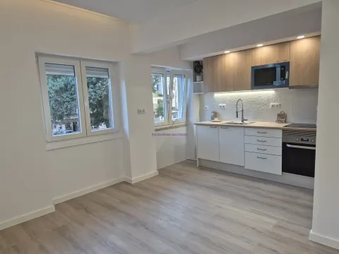 Apartamento remodelado em Queluz - oportunidade!