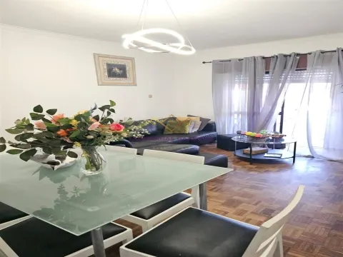 T2 Amadora Mina de Água