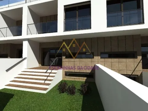 Live in Montijo. Live in Casas da Broega.