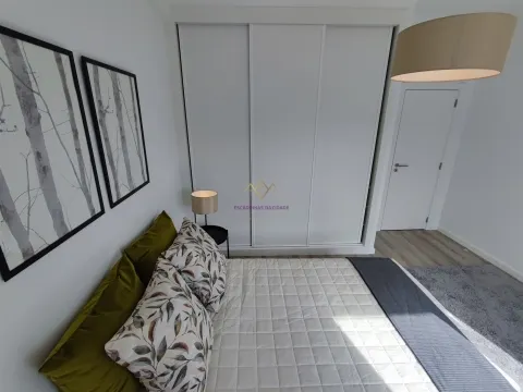 Fully refurbished charming 3 bedroom apartment with views of Monsanto and Benfica Forest