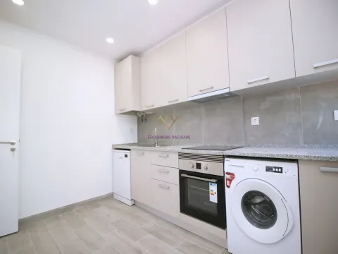 T2 remodelado na Amadora - Venteira