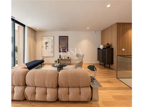 Apartamento T4 Duplex ao Parque da Cidade