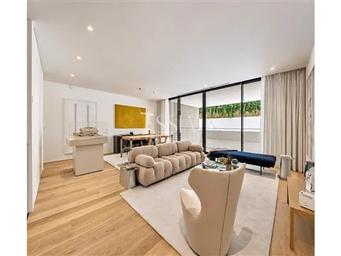 Apartamento T4 Duplex ao Parque da Cidade