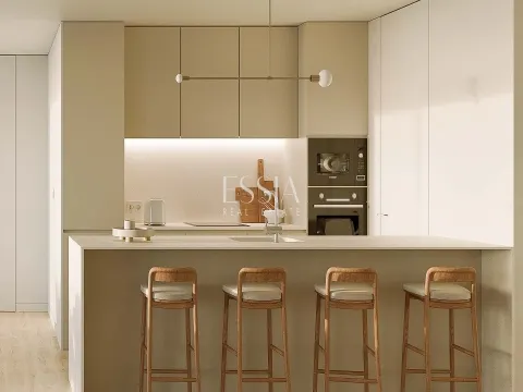 Apartamento de 3 dormitorios con balcón y terraza