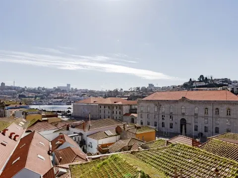 Apartamento de 1 dormitorio con vista al río en Alfândega, Oporto