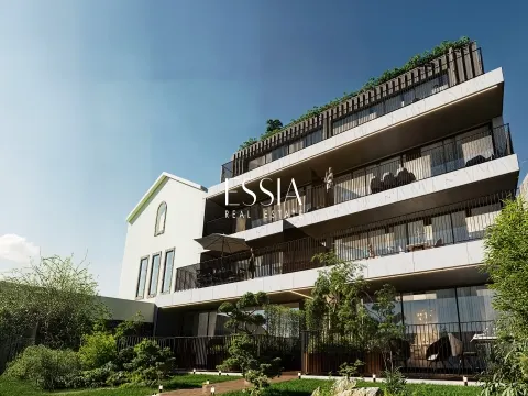 Apartamento de tres dormitorios con balcón en Leça da Palmeira