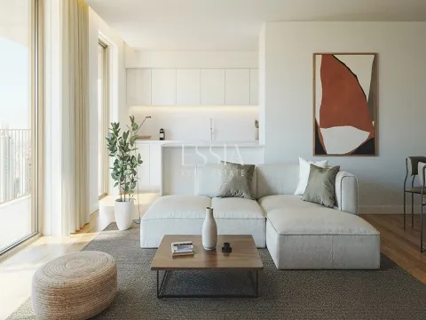 1-Bedroom Apartment with Balcony at Fernão Magalhães 127