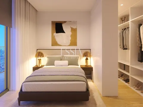 2+1 Bedroom Apartment with Balcony at Fernão Magalhães 127