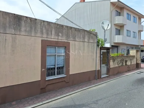 Terrain avec Projet Approuvé à Coimbrões, Vila Nova de Gaia