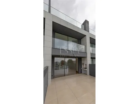 Maison T3+1 avec Vue sur Mer et Piscine