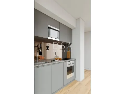 Piso de 3 Dormitorios con Terraza en Infante Residences