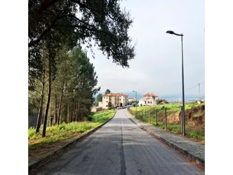 Terrain à Amarante avec PIP approuvé pour une unité de santé