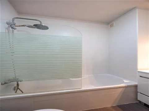Apartamento T1 com Garagem junto ao Marquês, Porto