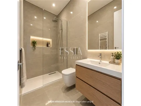 Moradia T3 em Canelas com Terraço