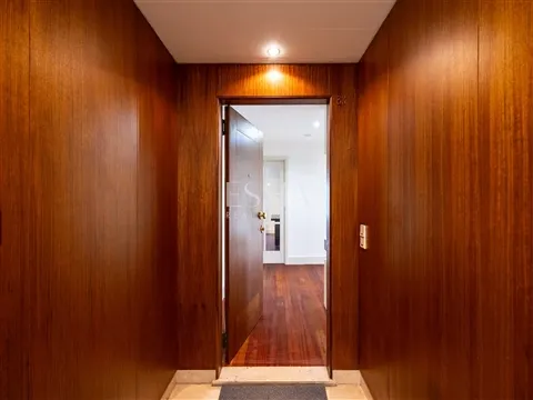 Apartamento Renovado de 3 Dormitorios en Pinheiro Manso, Oporto