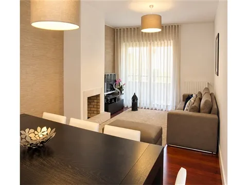 Apartamento T3 Renovado no Pinheiro Manso, Porto