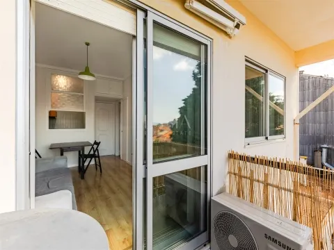 Apartamento de 1 dormitorio con balcón junto a Praça Velasquez